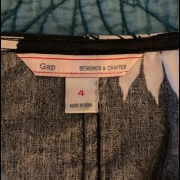 Black and white flower peplum tank - Picture 2 of 3